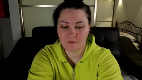 Snapshot of maryswon chatting on 02-14-25, 11:42 Mary online show from 02-14-25, 11:42