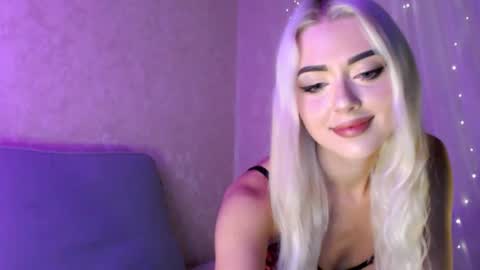 MaryVi online show from 09-18-25, 01:40