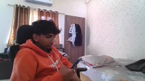 Mask Boy online show from 11-13-25, 04:00