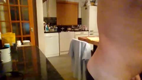 Snapshot of masked_masturbation_couple chatting on 12-01-25, 07:24 Masked Masturbation Couple online show from 12-01-25, 07:24