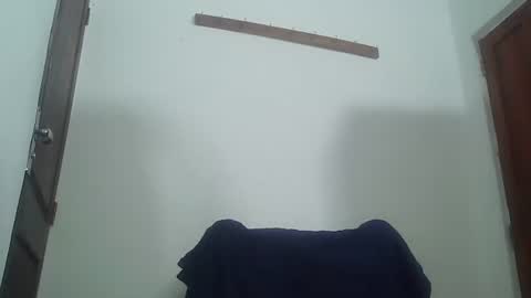 masked_shy_girl online show from 01-19-25, 11:34