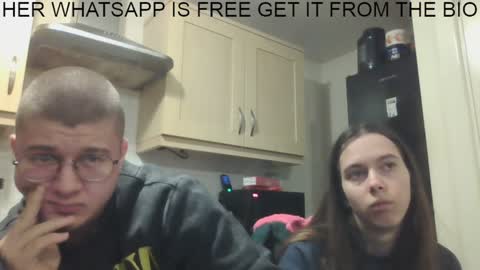 Snapshot of maskedman699 chatting on 02-02-25, 08:41 Extreme Couple online show from 02-02-25, 08:41