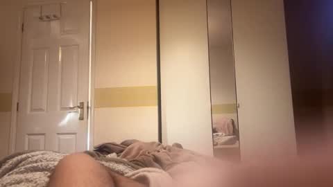 Snapshot of maskedsexuk chatting on 02-17-25, 02:37 maskedsexuk online show from 02-17-25, 02:37