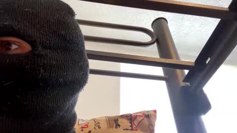 Snapshot of maskedvenomx chatting on 11-17-25, 04:46 maskedvenomx online show from 11-17-25, 04:46