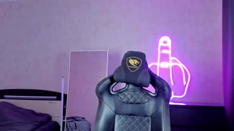 Snapshot of mason_warhol chatting on 12-19-24, 06:01 Mason online show from 12-19-24, 06:01