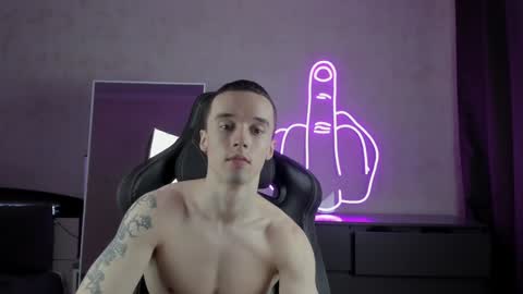 Snapshot of mason_warhol chatting on 01-10-25, 10:28 Mason online show from 01-10-25, 10:28