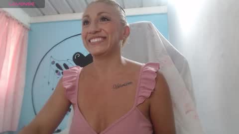 Snapshot of massielferretis chatting on 11-11-25, 10:32 massiel ferreti online show from 11-11-25, 10:32