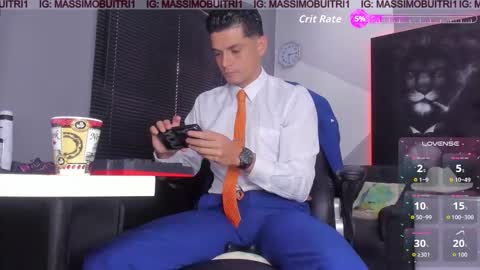 I am Massimo online show from 10-20-25, 01:00