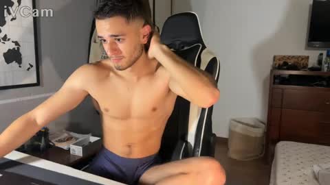 Snapshot of massimo_jiovano chatting on 09-22-25, 11:18 massimo online show from 09-22-25, 11:18