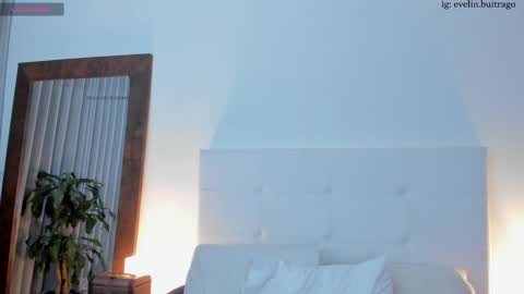 Snapshot of massivecockfuckbunny chatting on 02-19-25, 02:01 Eve   Independent model online show from 02-19-25, 02:01