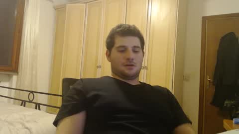 Snapshot of massu1994 chatting on 01-11-25, 01:59 Massu94 online show from 01-11-25, 01:59