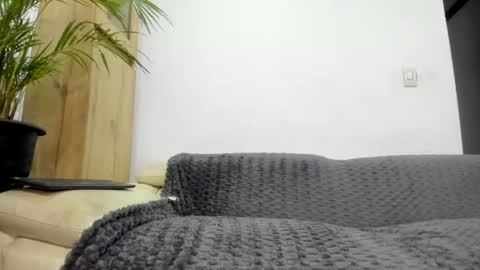 Snapshot of master4pigbitchslv chatting on 07-12-26, 10:50 Domi online show from 07-12-26, 10:50