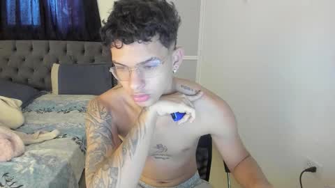 master_boy28 online show from 10-27-25, 01:37