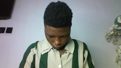 Snapshot of master_kael chatting on 12-15-25, 03:00 Master Kael online show from 12-15-25, 03:00