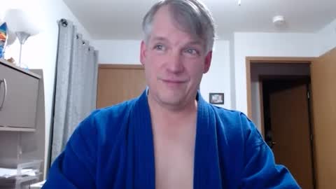 Snapshot of master_thorn chatting on 02-08-25, 03:08 Master Thorn online show from 02-08-25, 03:08