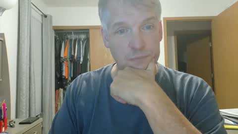 Snapshot of master_thorn chatting on 09-28-25, 02:06 Master Thorn online show from 09-28-25, 02:06