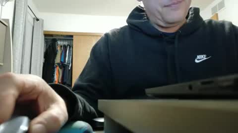 Snapshot of master_thorn chatting on 10-28-25, 02:04 Master Thorn online show from 10-28-25, 02:04