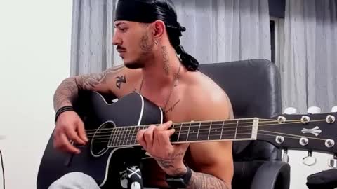 Snapshot of masterchris12 chatting on 12-27-24, 03:42 masterchris12 online show from 12-27-24, 03:42