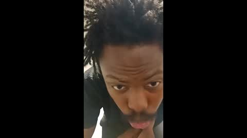 Snapshot of masterdomfuck chatting on 01-17-26, 12:04 Masterdomfuck online show from 01-17-26, 12:04