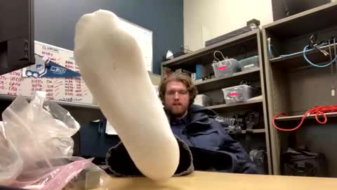 Snapshot of masterevan15 chatting on 01-18-26, 03:54 CanuckSoles online show from 01-18-26, 03:54