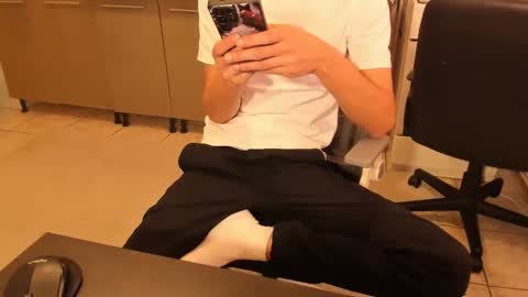 Snapshot of mastermiko chatting on 12-16-25, 07:02 Silly Rabbit online show from 12-16-25, 07:02