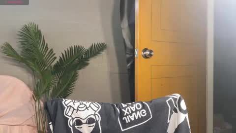 SuSu online show from 09-19-25, 03:08