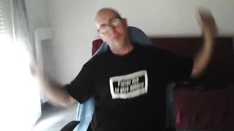 mat11efou online show from 10-04-25, 09:07