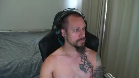 Snapshot of matchy666 chatting on 01-05-25, 02:27 Matchy online show from 01-05-25, 02:27