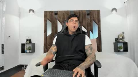 Snapshot of mateo_dilucajs1 chatting on 10-17-25, 10:23 mateo_dilucajs1 online show from 10-17-25, 10:23