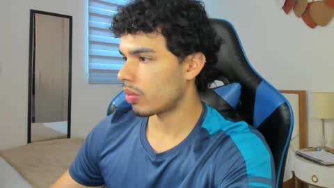 Snapshot of mateoleone chatting on 02-09-25, 03:56 Matt online show from 02-09-25, 03:56