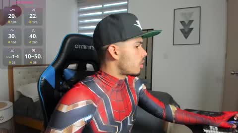 Snapshot of mateoleone chatting on 10-16-25, 02:40 Matt online show from 10-16-25, 02:40