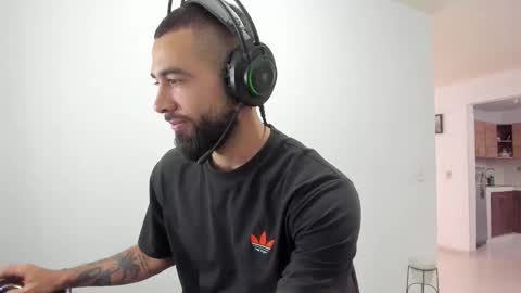 Matheus     online show from 12-03-25, 09:13