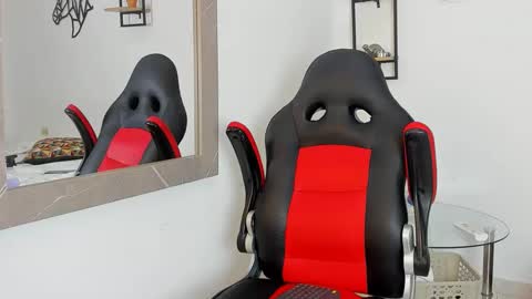 Snapshot of mathias_cocks chatting on 09-30-25, 02:49 mathias cocks online show from 09-30-25, 02:49