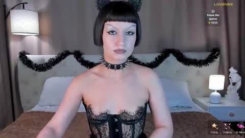 Matilda  GTM3TuWeThFrSa 0300am-1000am online show from 11-30-25, 04:55