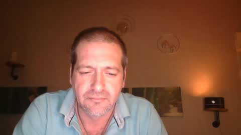 Snapshot of matrike1 chatting on 02-28-25, 08:18 matrike1 online show from 02-28-25, 08:18