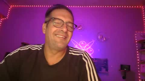 Snapshot of matrike1 chatting on 11-07-25, 09:04 matrike1 online show from 11-07-25, 09:04