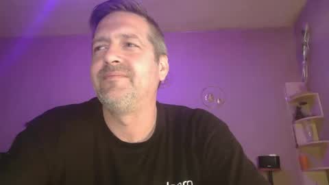 Snapshot of matrike1 chatting on 04-30-26, 06:36 matrike1 online show from 04-30-26, 06:36