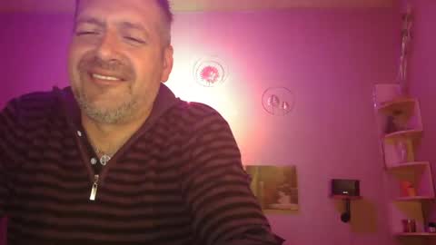 Snapshot of matrike1 chatting on 05-13-26, 07:33 matrike1 online show from 05-13-26, 07:33