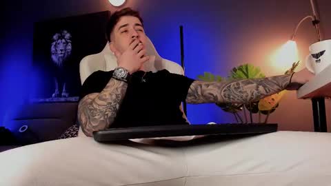 Snapshot of matt_thestud chatting on 02-01-26, 07:51 Matt online show from 02-01-26, 07:51