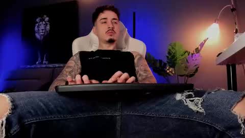 Snapshot of matt_thestud chatting on 02-17-26, 07:38 Matt online show from 02-17-26, 07:38