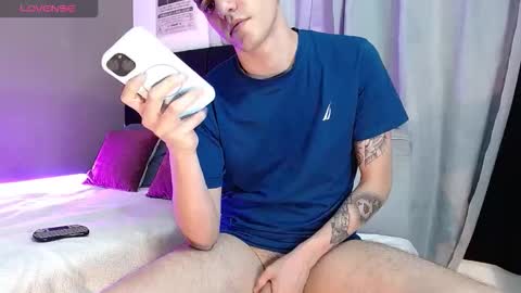 Snapshot of matteo12_ chatting on 11-13-25, 10:30 ---Matteo--- online show from 11-13-25, 10:30