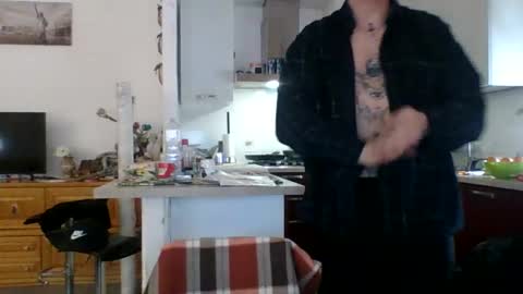 Snapshot of matteushh87 chatting on 02-25-25, 08:25 matteushh87 online show from 02-25-25, 08:25