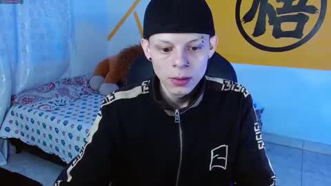 Snapshot of matthewboy_ chatting on 12-17-24, 07:07 MatthewBoy online show from 12-17-24, 07:07