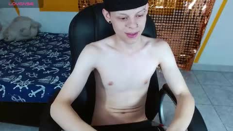 Snapshot of matthewboy_ chatting on 01-25-25, 05:51 MatthewBoy online show from 01-25-25, 05:51