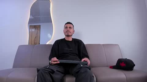 Snapshot of matthewcullenn chatting on 11-27-25, 06:21 Matthew online show from 11-27-25, 06:21