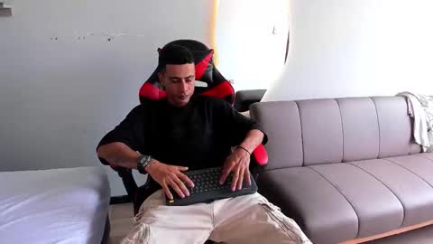 Snapshot of matthewcullenn chatting on 12-03-25, 07:56 Matthew online show from 12-03-25, 07:56