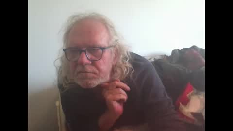 Snapshot of matthy60 chatting on 09-19-25, 11:33 Matthias online show from 09-19-25, 11:33