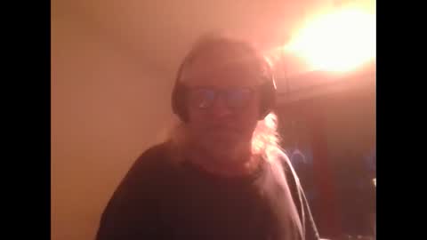 Snapshot of matthy60 chatting on 10-08-25, 05:05 Matthias online show from 10-08-25, 05:05