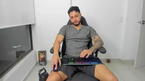 Snapshot of mattia_dupont chatting on 02-23-26, 11:35 Mattias online show from 02-23-26, 11:35