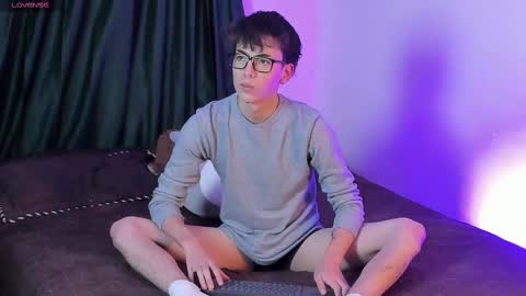 Snapshot of mattideluca chatting on 10-07-25, 09:01 Matti online show from 10-07-25, 09:01